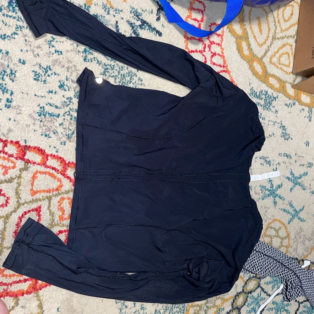 Black long sleeve Lululemon workout top
